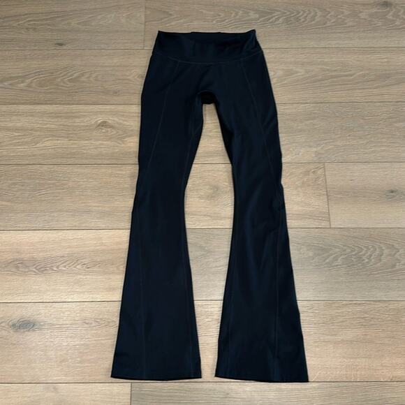 FP MOVEMENT Black Resilience Slim-Leg Yoga Active Pilates Dance Flare Pants Sz S - Picture 2 of 13